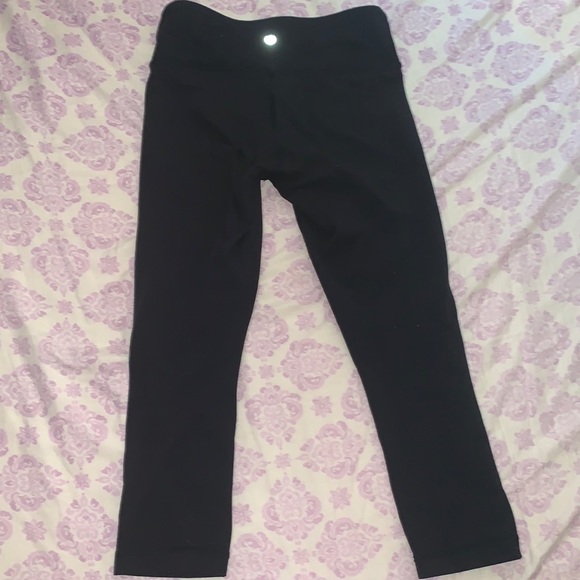 Lululemon yoga aligned leggings (should be 25”) - Picture 2 of 3